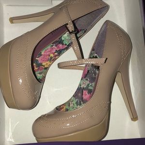 NEW nude heels